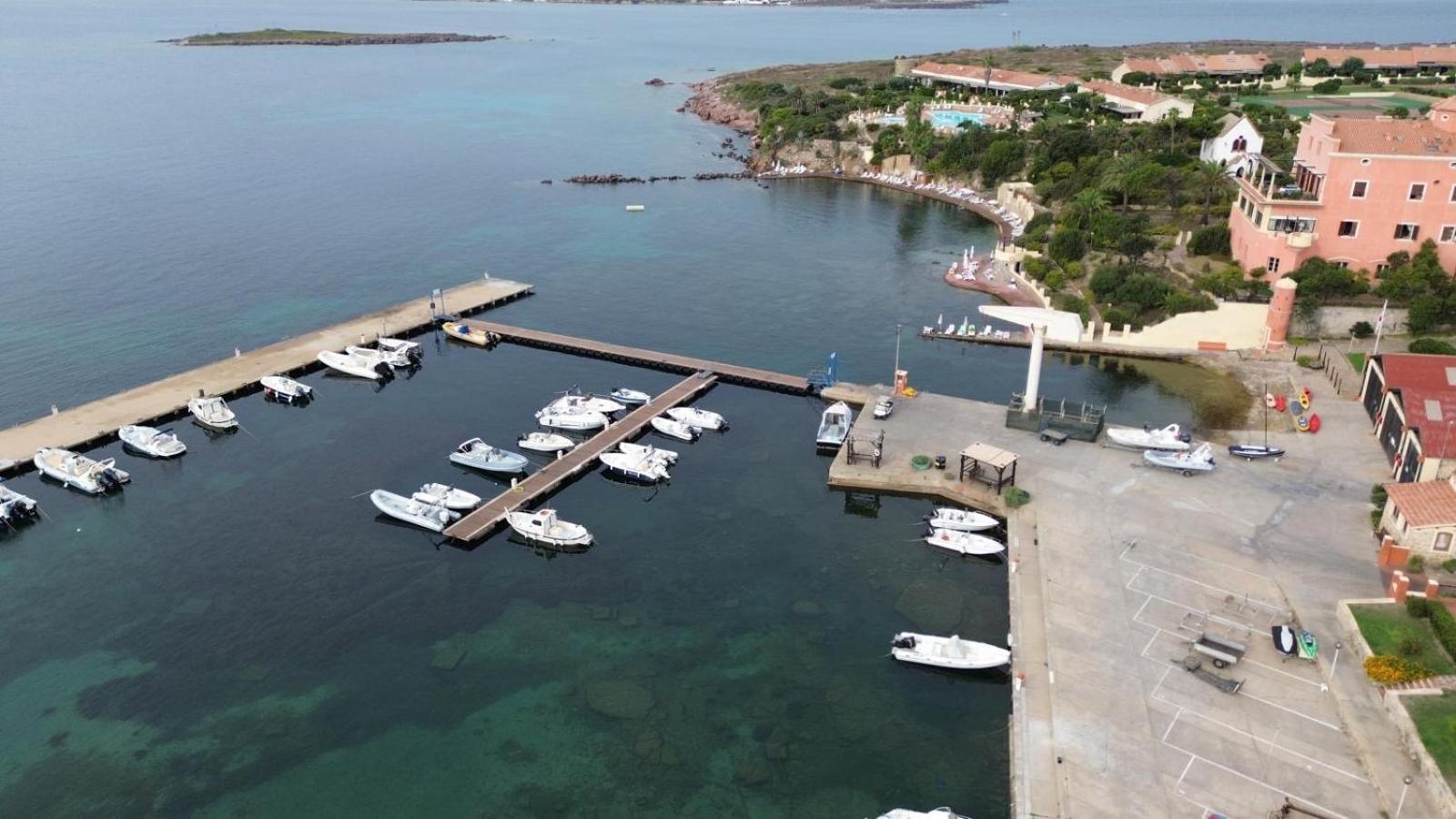 Вілла A Vacation On A Private Island Карлофорте Екстер'єр фото